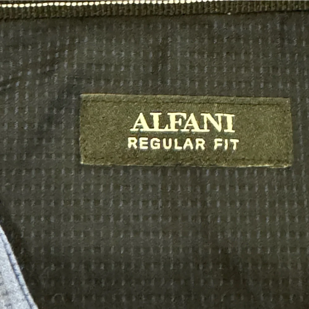 Pre-Loved Alfani Regular Fit Blue Button Down Long Sleeve Dress Shirt Size L